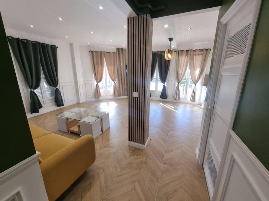 Apartment Location *