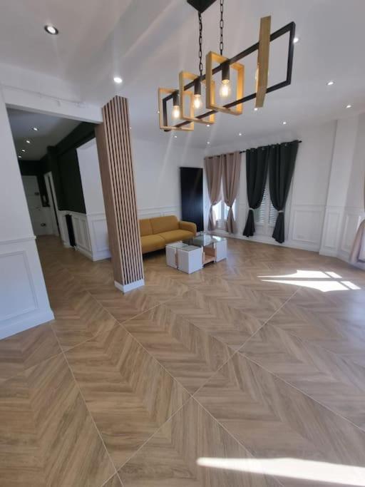 Appartement Location *